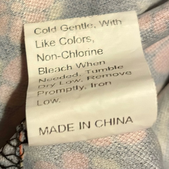 SHEIN small women’s shorts overalls 70s orange and black floral pattern EUC - Picture 6 of 8